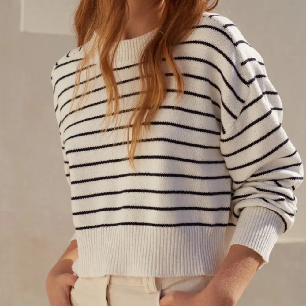 Deluc white/black stripe sweater, XS, GL1331 - Picture 2 of 5